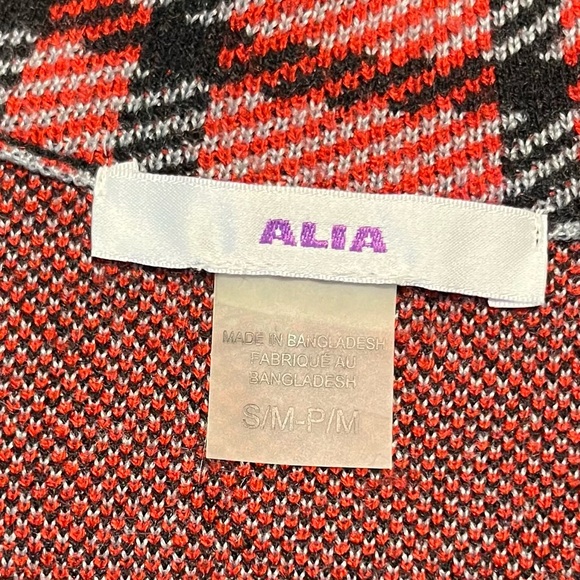 ALIA woman’s red, black, & grey plaid poncho style jacket. - Picture 3 of 3